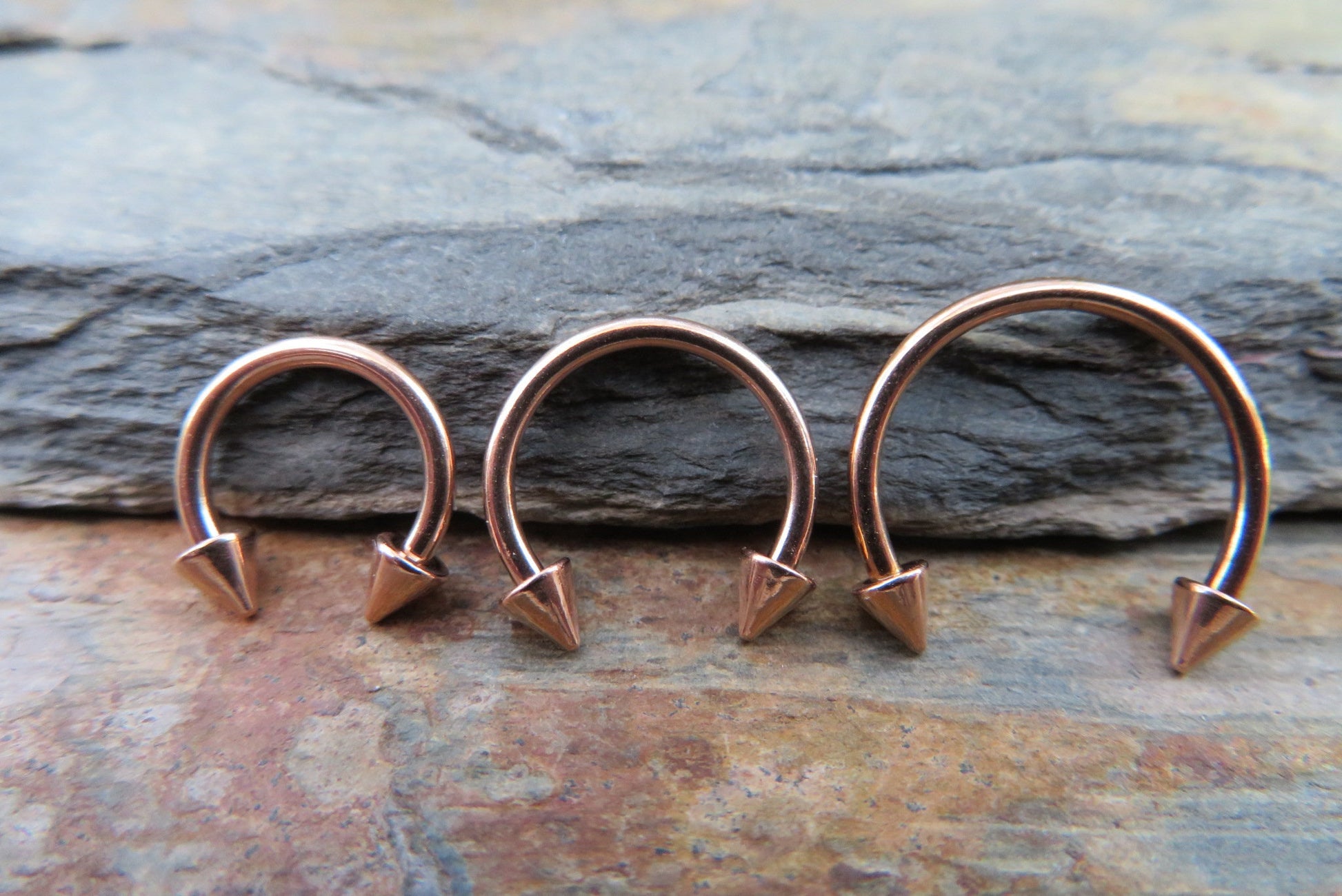 Rose Gold Titanium Ion Plated Spiked 16G (1.2mm) Horseshoe Ring Septum Piercing 316L Surgical Steel Spikes